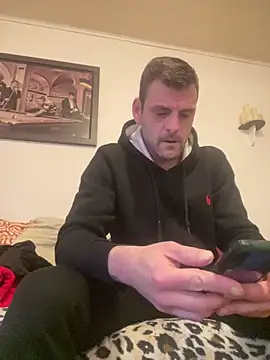 Snapshot of Badkev91 chatting on 02-05-25, 03:31 Badkev91 online show from 02-05-25, 03:31