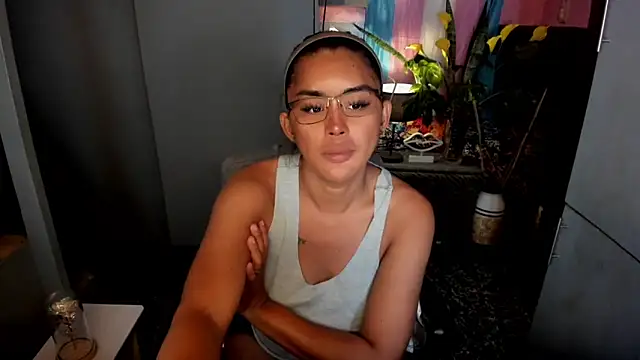 QuiinMollyXxX online show from 03-08-26, 02:04