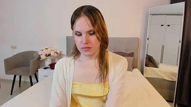 Snapshot of EffieMinki chatting on 11-13-25, 05:50 EffieMinki online show from 11-13-25, 05:50