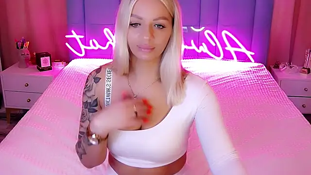 AllwaysHotJ online show from 12-27-24, 03:20