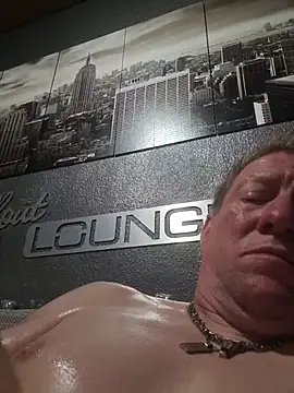 tomtom111111 online show from 09-21-25, 12:12