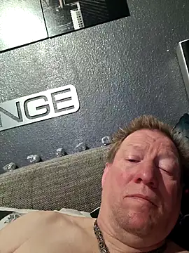 tomtom111111 online show from 03-23-26, 09:30