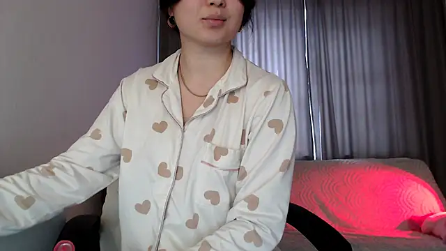 Lili asian online show from 10-17-25, 09:01