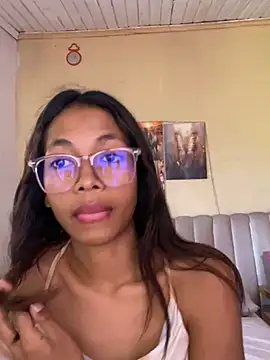 missuua online show from 12-08-24, 01:36