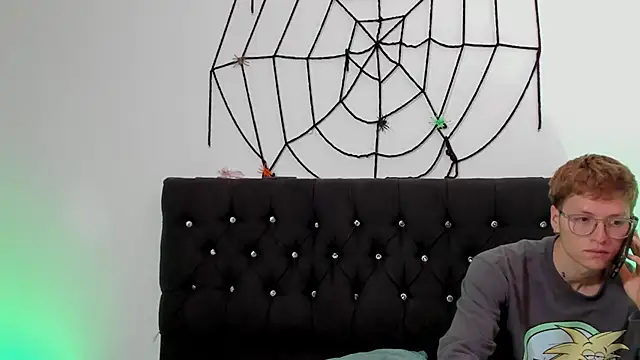 A sexy couple   online show from 11-06-25, 06:20