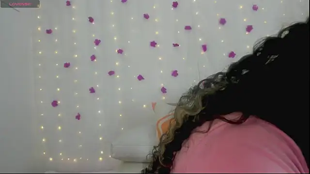 Snapshot of moana_taylor chatting on 10-03-25, 10:56 moana taylor online show from 10-03-25, 10:56