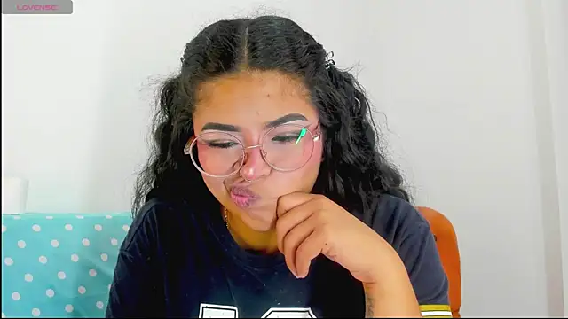 moana taylor online show from 05-12-26, 10:23