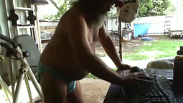 herbie010666 online show from 12-06-24, 04:58