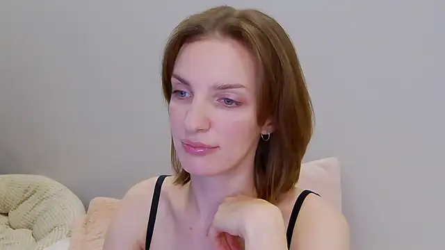 Beauty Alex online show from 12-23-24, 01:29