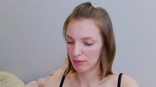 Beauty Alex online show from 12-30-24, 04:42