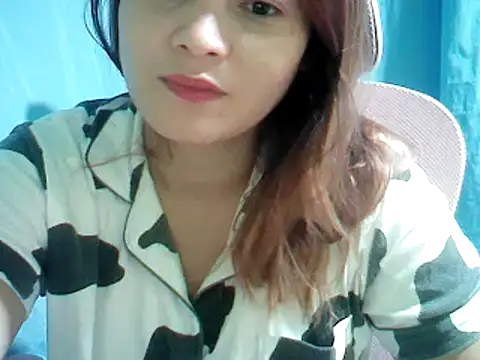 Snapshot of ashlylove25 chatting on 03-10-26, 05:51 ashlylove25 online show from 03-10-26, 05:51