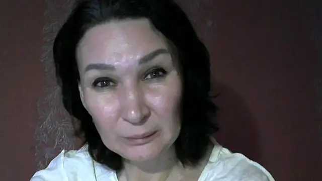 PrettyAndWild online show from 10-24-25, 03:41