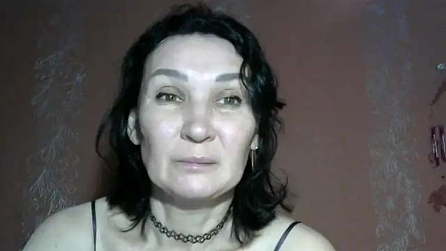 PrettyAndWild online show from 10-30-25, 03:24