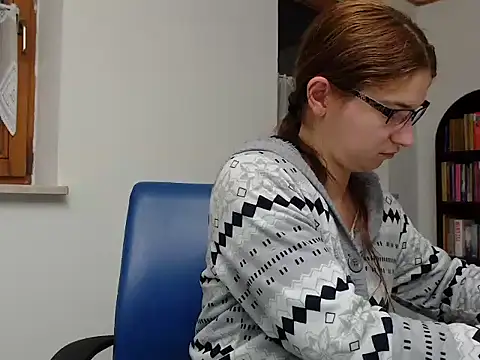 Snapshot of Geile-Luna chatting on 01-16-26, 08:35 Geile-Luna online show from 01-16-26, 08:35