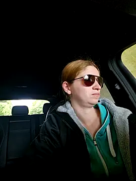 Snapshot of Geile-Luna chatting on 05-13-26, 02:14 Geile-Luna online show from 05-13-26, 02:14