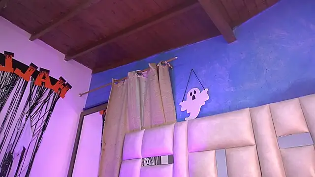 Snapshot of katy_rioss chatting on 10-16-25, 12:06 katy rioss online show from 10-16-25, 12:06