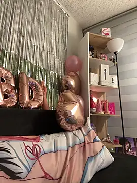 lilly sweett online show from 12-16-25, 11:10