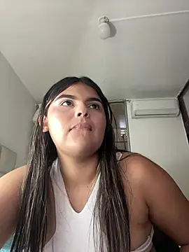 Snapshot of Lia_sexx chatting on 02-21-25, 03:21 Lia sexx online show from 02-21-25, 03:21