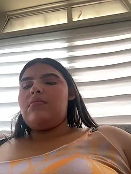 Snapshot of Lia_sexx chatting on 02-26-25, 05:28 Lia sexx online show from 02-26-25, 05:28