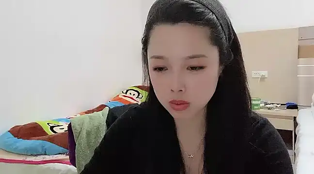 Snapshot of kk_lele chatting on 01-13-25, 03:45 kk lele online show from 01-13-25, 03:45