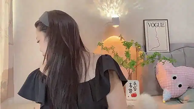 Snapshot of kk_lele chatting on 05-10-26, 04:39 kk lele online show from 05-10-26, 04:39