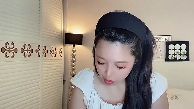 Snapshot of kk_lele chatting on 06-05-26, 04:52 kk lele online show from 06-05-26, 04:52