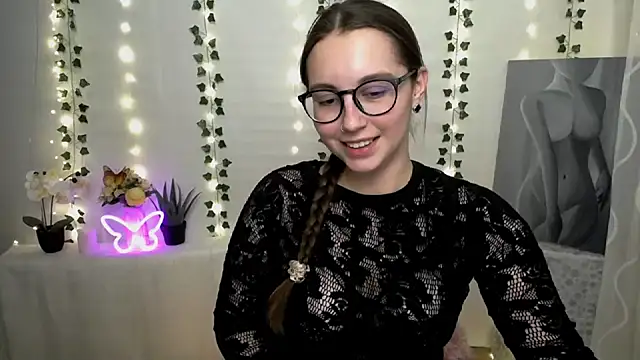 SweetPrincess  online show from 02-21-25, 03:43