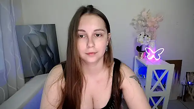 Snapshot of SweetPrincess_ chatting on 05-17-26, 05:27 SweetPrincess online show from 05-17-26, 05:27