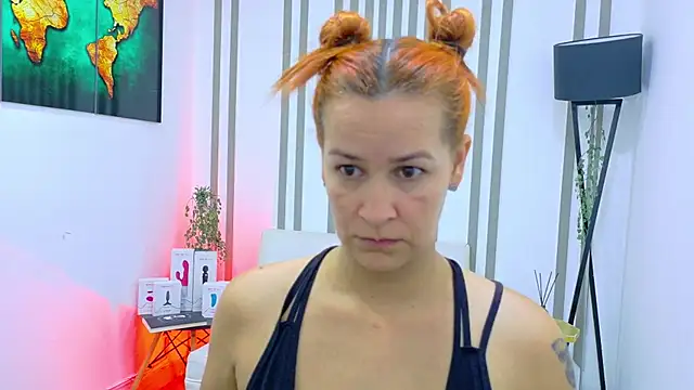 Britney taylor  online show from 10-17-25, 08:22