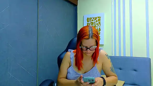 Britney taylor  online show from 06-18-26, 08:24