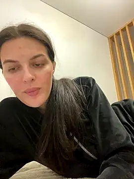 Snapshot of little_belucci chatting on 10-21-25, 03:35 little belucci online show from 10-21-25, 03:35