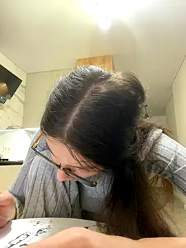 little belucci online show from 11-29-25, 02:53