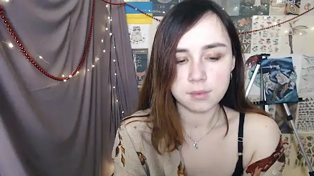 Snapshot of VeryVeryVeryShy_ chatting on 12-29-24, 06:35 VeryVeryVeryShy online show from 12-29-24, 06:35
