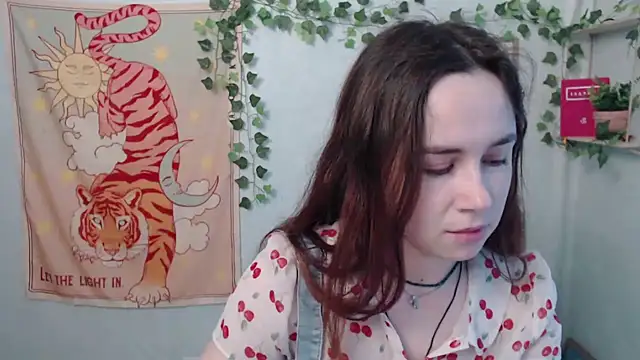 VeryVeryVeryShy  online show from 06-05-26, 05:47