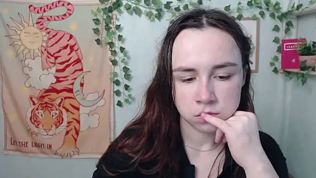 VeryVeryVeryShy  online show from 06-15-26, 05:42