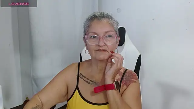 Snapshot of bety-cum2 chatting on 05-02-26, 11:26 bety-cum2 online show from 05-02-26, 11:26