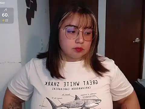 Snapshot of yini_angel chatting on 06-04-26, 02:39 yini angel online show from 06-04-26, 02:39