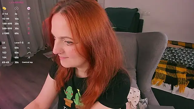 Snapshot of Alice_CutePerv chatting on 10-13-25, 07:36 Alice CutePerv online show from 10-13-25, 07:36