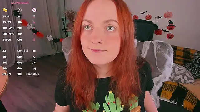 Snapshot of Alice_CutePerv chatting on 10-30-25, 04:19 Alice CutePerv online show from 10-30-25, 04:19