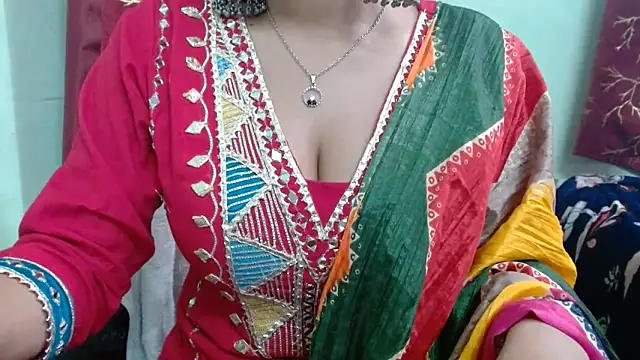 sweet-alia online show from 02-24-26, 10:13