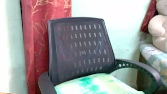 Snapshot of sweet-alia chatting on 04-15-26, 11:39 sweet-alia online show from 04-15-26, 11:39