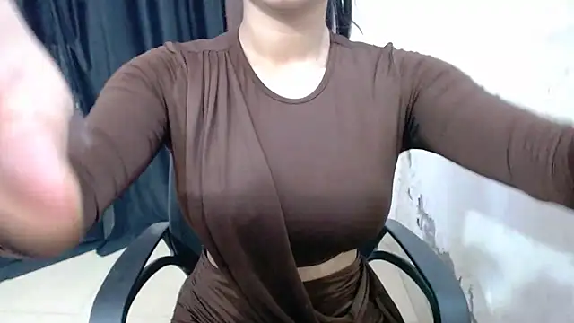 Snapshot of sweet-alia chatting on 04-21-26, 11:16 sweet-alia online show from 04-21-26, 11:16