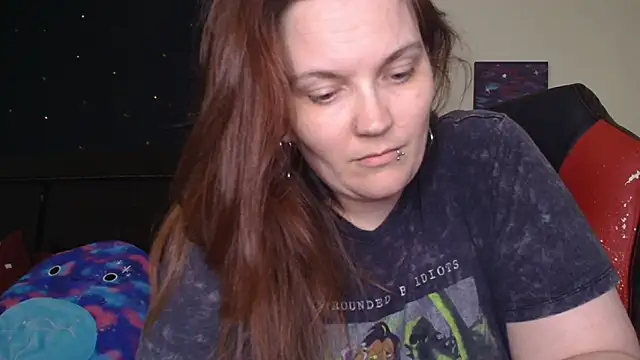 ToxicLilly online show from 10-29-25, 07:32