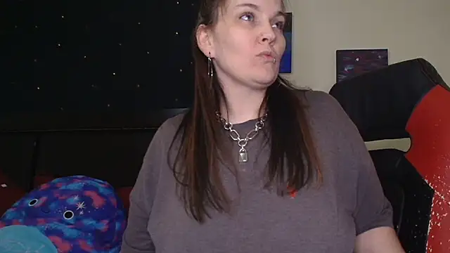 ToxicLilly online show from 11-08-25, 07:30