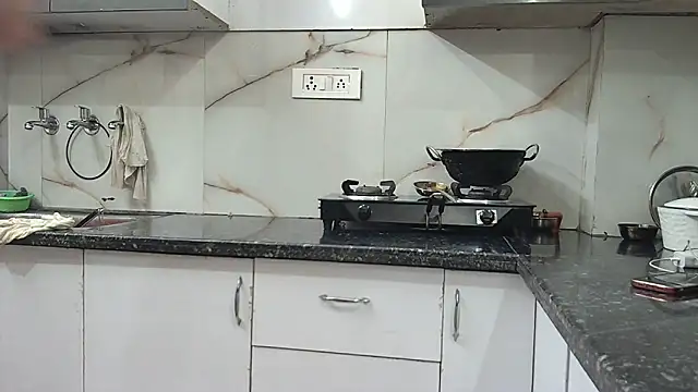 Snapshot of Zoya_Varma004 chatting on 01-27-25, 08:18 Zoya Varma004 online show from 01-27-25, 08:18