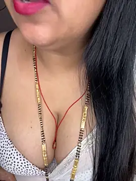 Snapshot of Zoya_Varma004 chatting on 10-26-25, 09:48 Zoya Varma004 online show from 10-26-25, 09:48