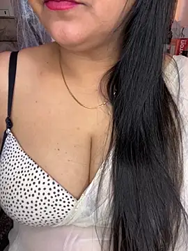 Snapshot of Zoya_Varma004 chatting on 11-10-25, 05:17 Zoya Varma004 online show from 11-10-25, 05:17