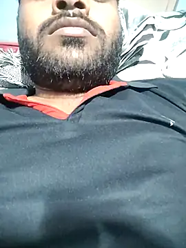 Snapshot of devahotboy chatting on 01-16-26, 06:45 devahotboy online show from 01-16-26, 06:45