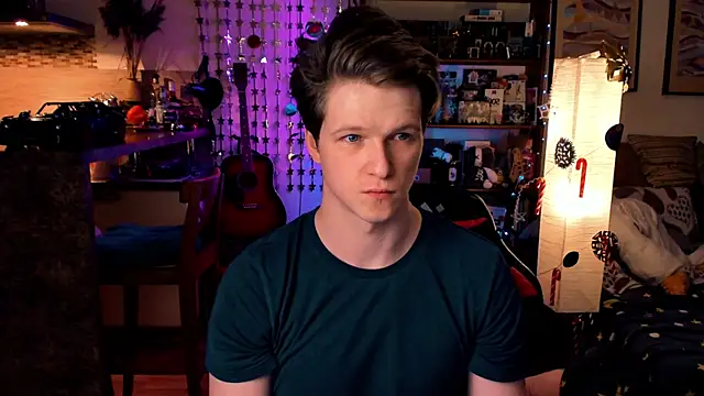 Snapshot of Breston_Sweet chatting on 12-15-24, 06:26 Breston Sweet online show from 12-15-24, 06:26