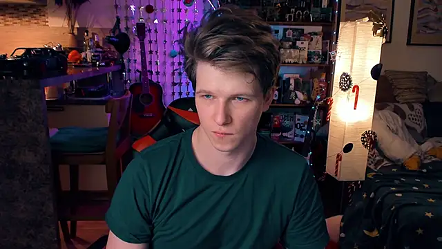 Snapshot of Breston_Sweet chatting on 12-15-24, 09:31 Breston Sweet online show from 12-15-24, 09:31